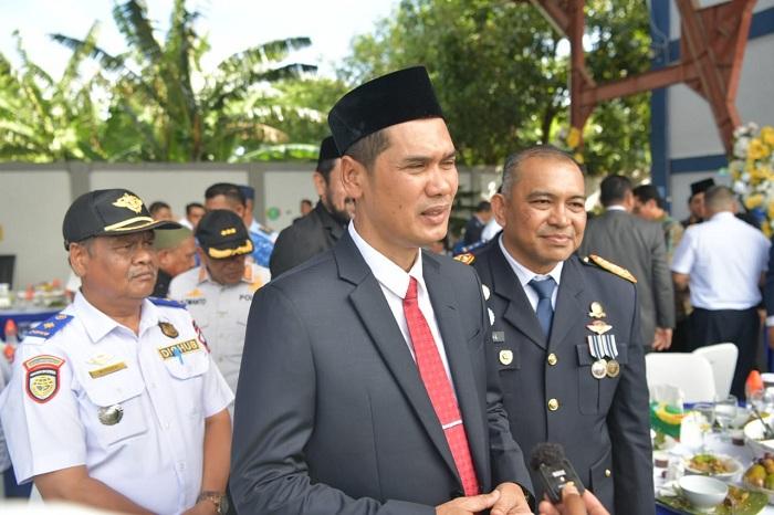 Sekda-Aceh-M-Nasir-memberikan-keterangan-kepada-awak-media.jpg