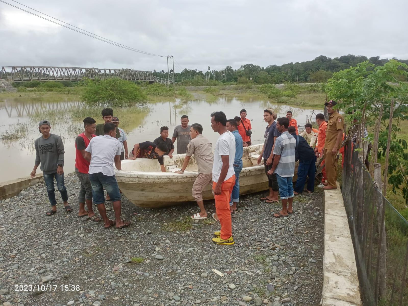 Pemkab Nagan Raya Turunkan Speedboat untuk Transportasi Warga Desa yang Terimbas Jembatan Ambruk