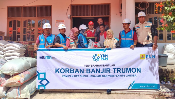 Srikandi-PLN-salurkan-bantuan-untuk-korban-banjir-bandang.jpg