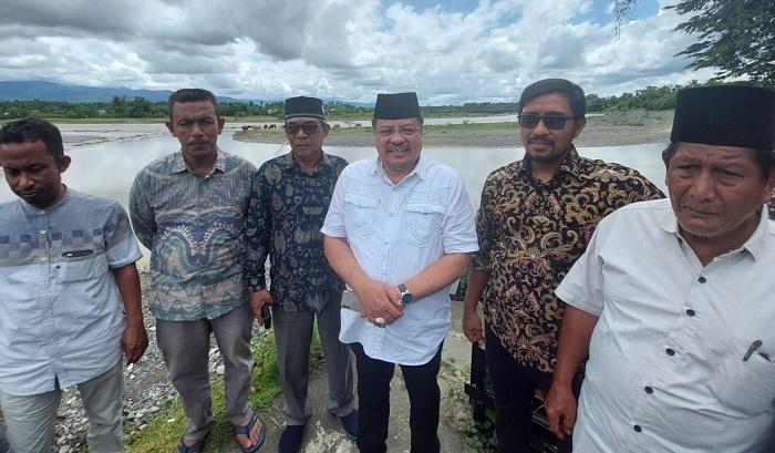 TRK-tinjau-irigasi-di-Seunagan.jpg