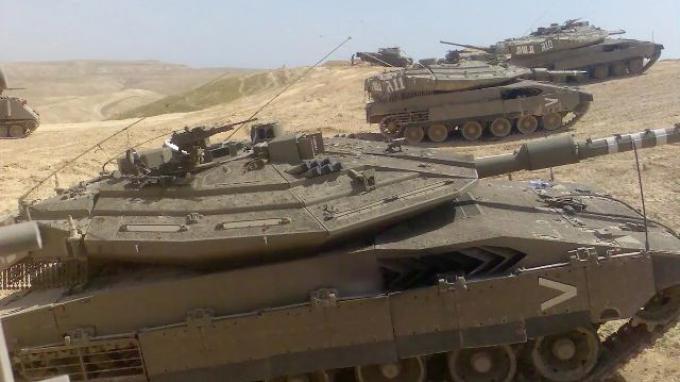 Tank-Merkava-pasukan-Israel-dikerahkan-dalam-invasi-darat-terbatas-ke-pinggiran-Lebanon-Selatan.jpg