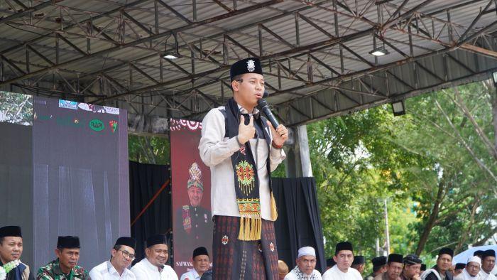 Ribuan Jamaah Hadiri Tabligh Akbar Tgk Habibie di Aceh Jaya meski Cuaca Terik