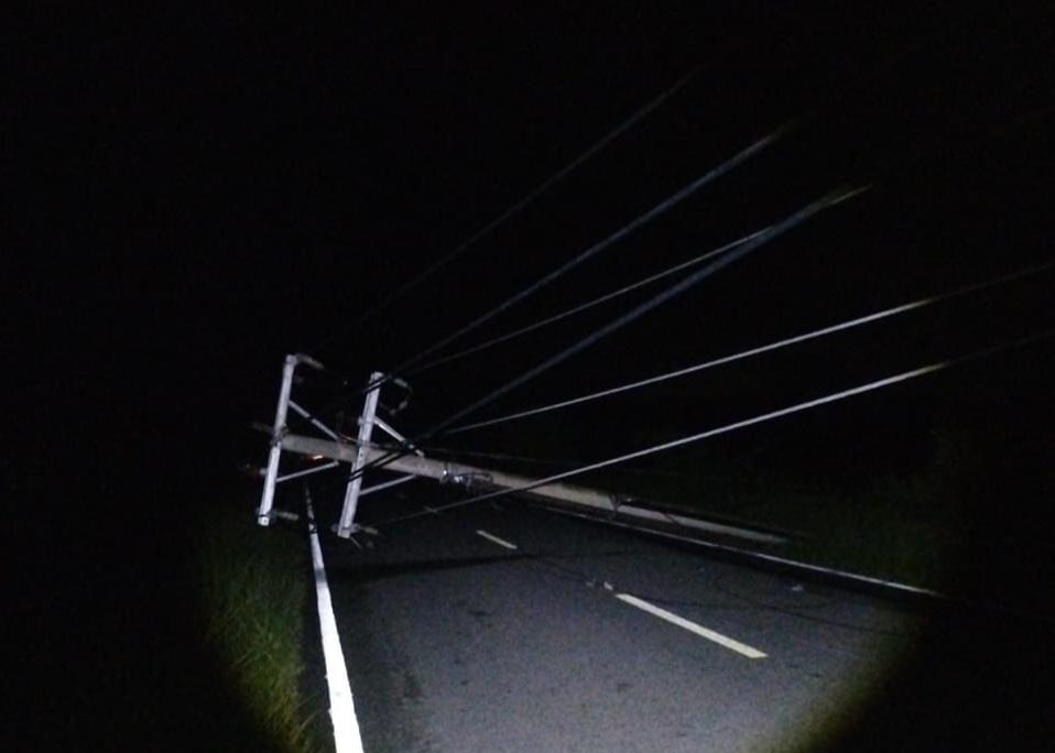 Tiang Tumbang di Abdya, Lampu di Tiga Kecamatan di Aceh Selatan Padam