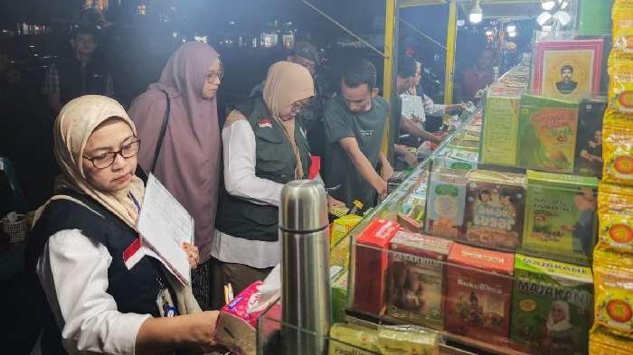 Tim-BBPOM-Aceh-melakukan-pengecekan-produk-jamu.jpg