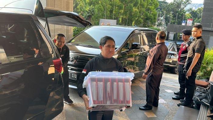 Tim Ganjar-Mahfud Ajukan Sengketa Pilpres 2024, Bawa Dokumen Gugatan Setebal 151 Halaman