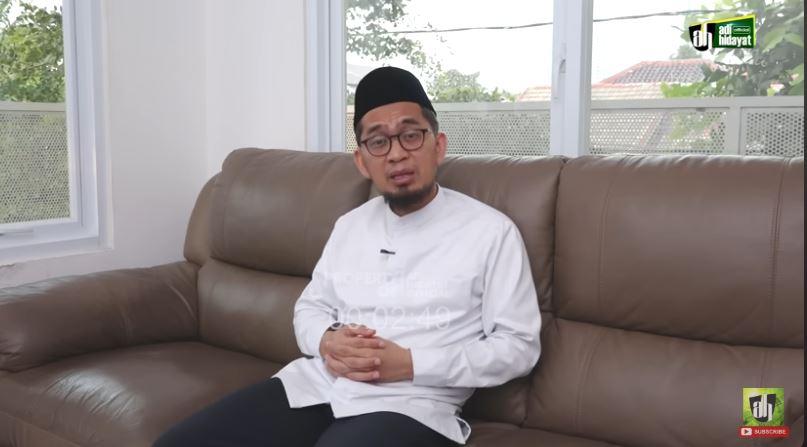 Ustaz-Adi-Hidayat-Muharram.jpg