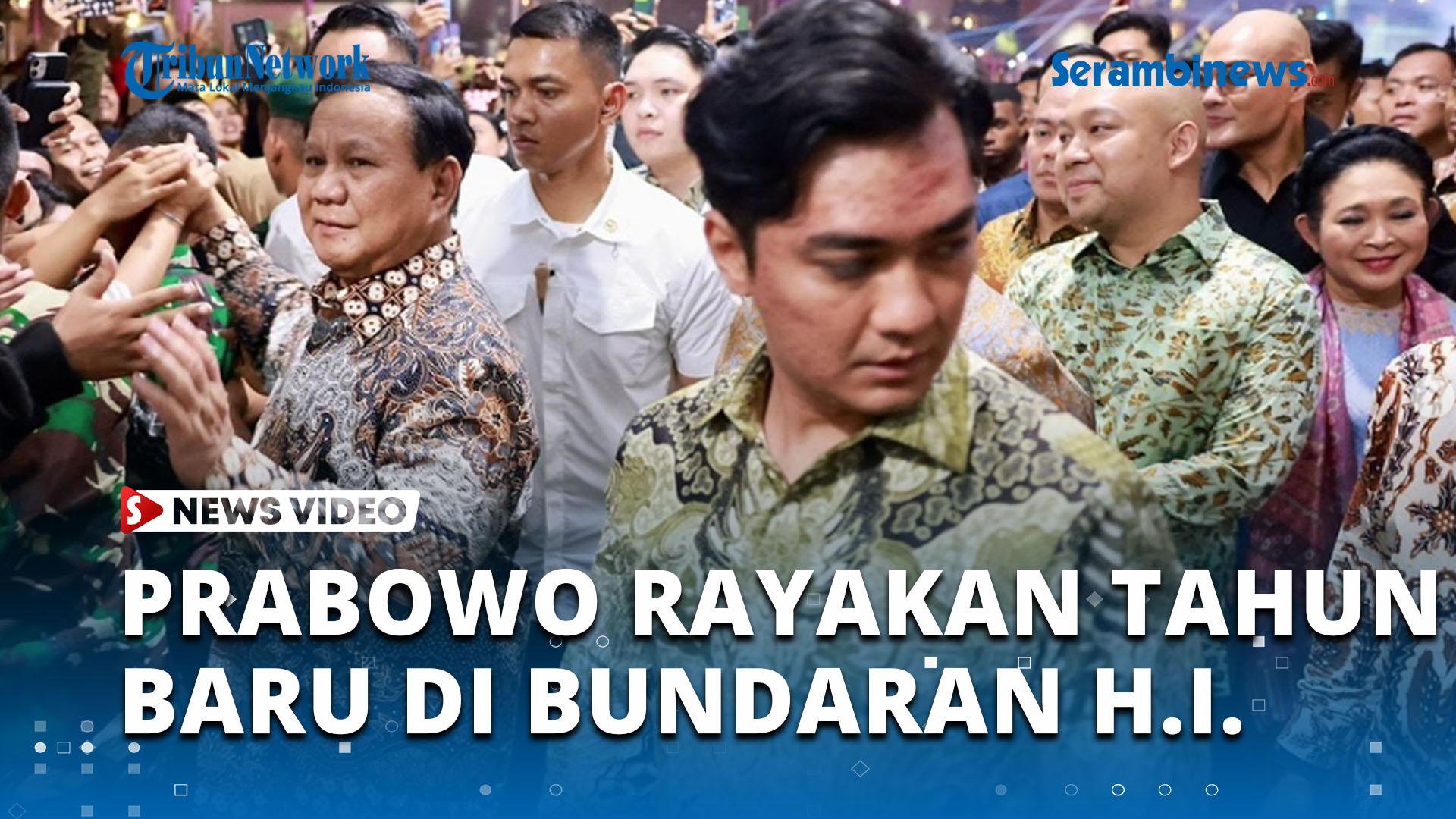 VIDEO-Warga-Kaget-Prabowo-Titiek-Soeharto-dan-Didit-Rayakan-Tahun-Baru-di-Bundaran-HI.jpg