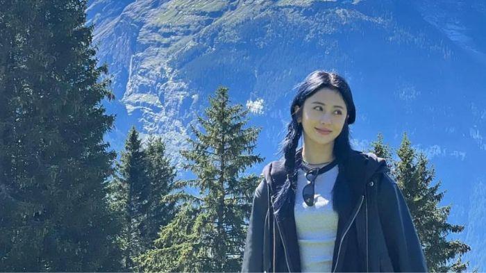 Ingin Kulit untuk Kulit Cerah dan Sehat? Begini Rahasia Kecantikan Yunjin LE SSERAFIM