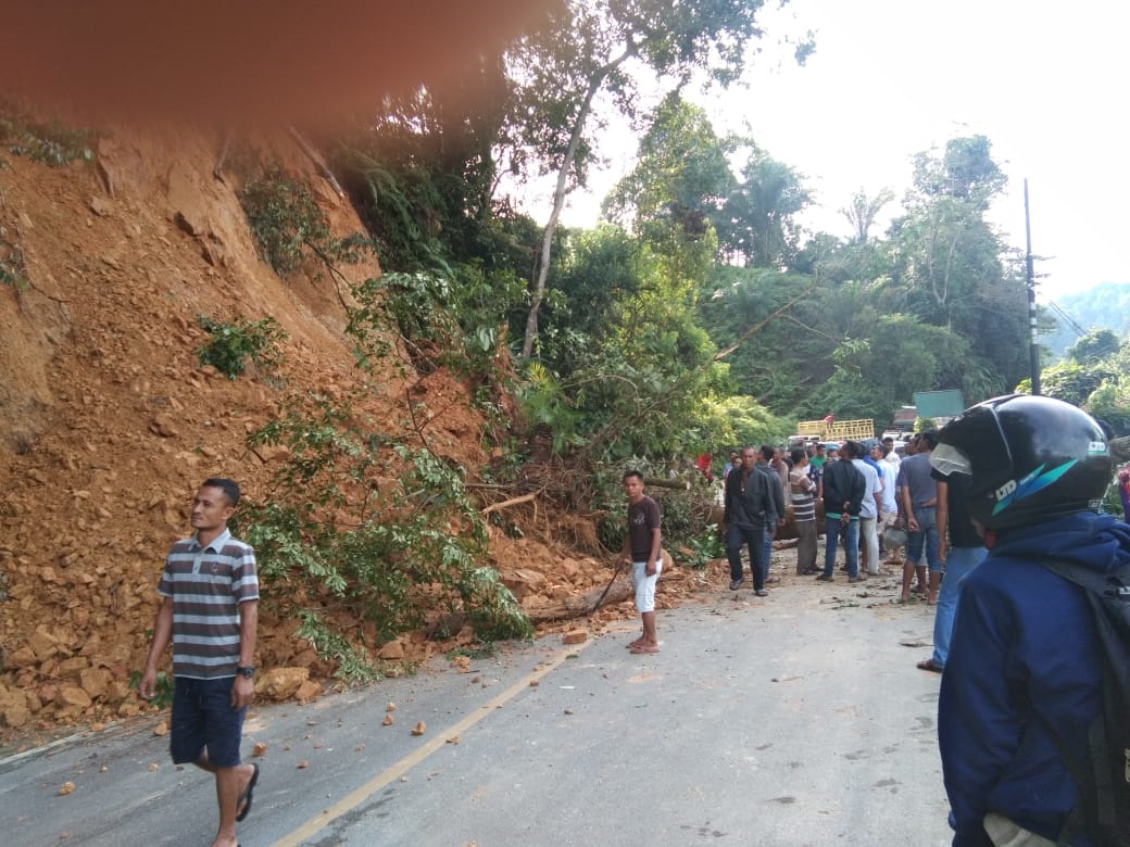 akses-jalan-di-subulussalam-longsor.jpg