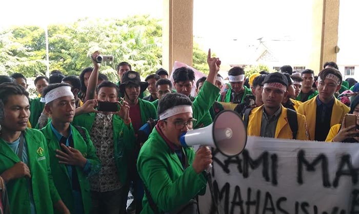 BEM FH Unimal Lhokseumawe Protes,Terkait Pemberian Sanksi kepada Siswa yang Ikut Demo