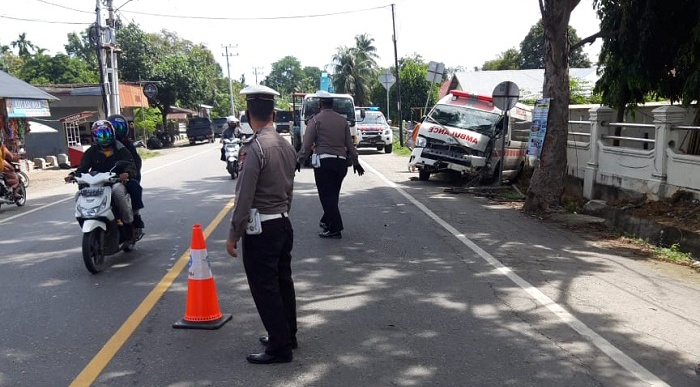 Ambulans Pembawa Wanita Hamil Asal Bener Meriah Alami Kecelakaan di Pidie, Ini Penyebabnya