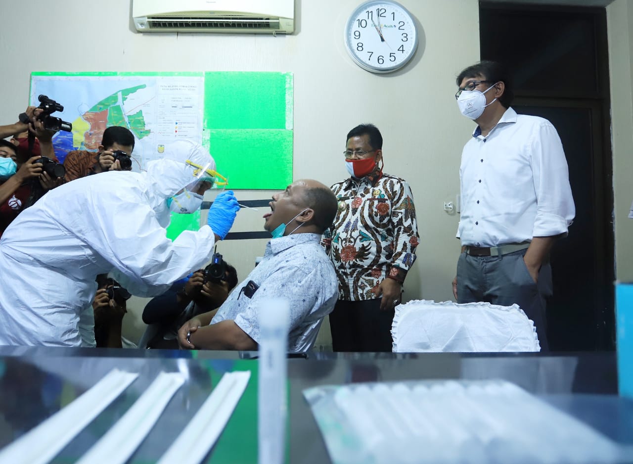 Pemko Banda Aceh Bersama Unsyiah Lakukan Tes Swab Corona Secara Massal, Sasar 1.300 Warga Kota