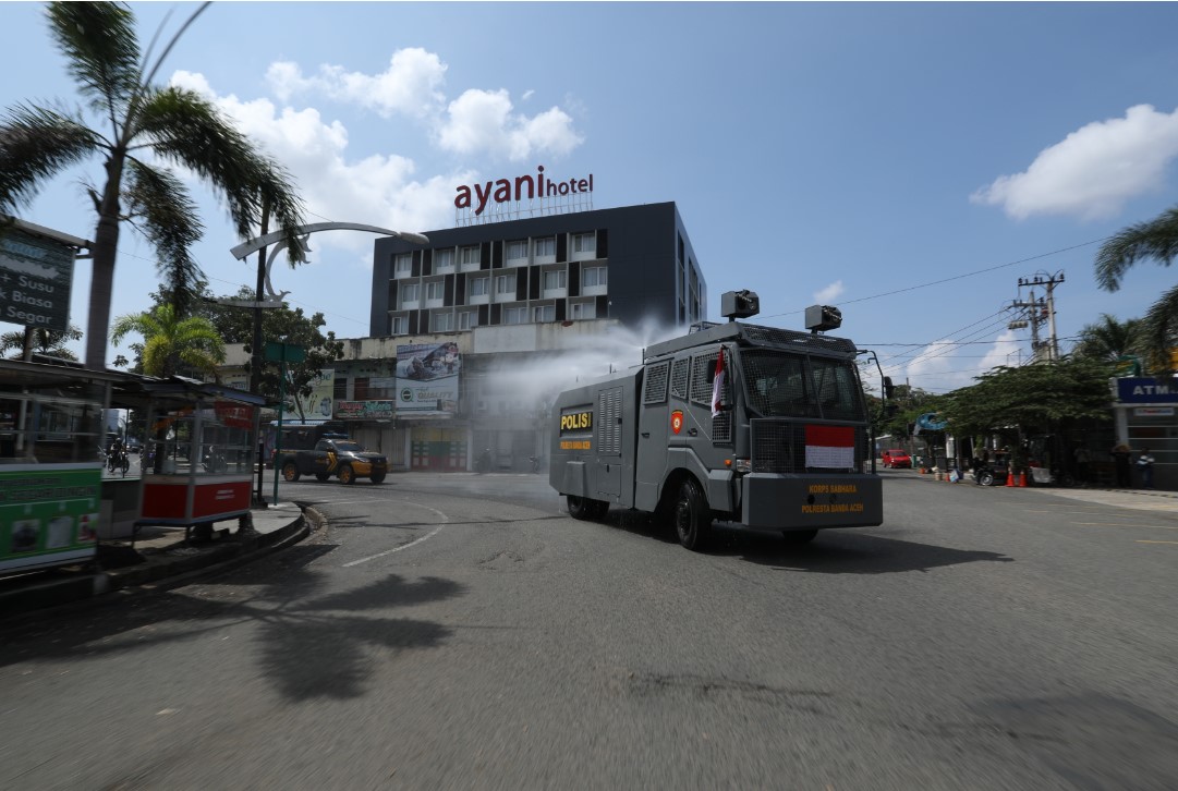 Banda Aceh dan Aceh Besar Disterillkan, Petugas Gabungan Semprot 38,5 Ton Disinfektan