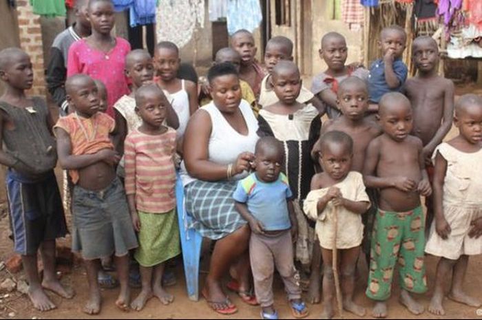 Seorang Wanita di Uganda Rela Melahirkan 44 Anak, Gegara 5 Saudaranya Meninggal Diracun Ibu Tiri