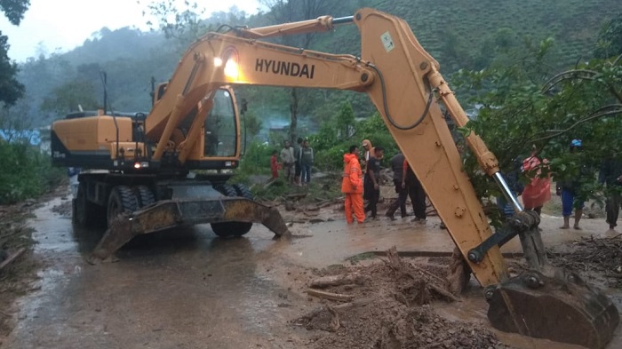 Banjir Bandang Terjang Kampung Linung Ayu