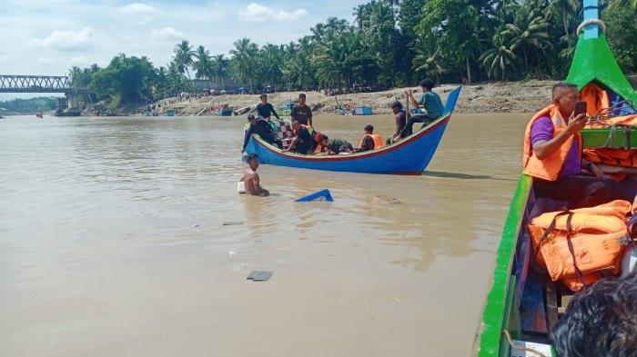 boat-penyeberangan-di-sungai-Krueng-Kutablang-tenggelam.jpg