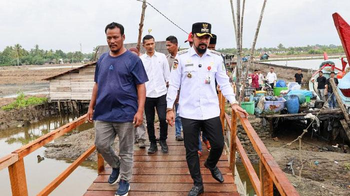 Bupati Aceh Timur Iskandar Usman Al-Farlaky Bangun Empat Jembatan
