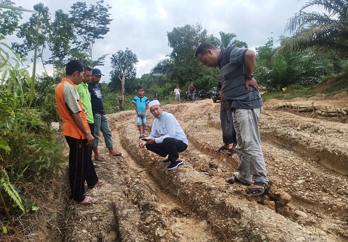 Bupati Aceh Tamiang, Orang Pertama Divaksin Covid-19