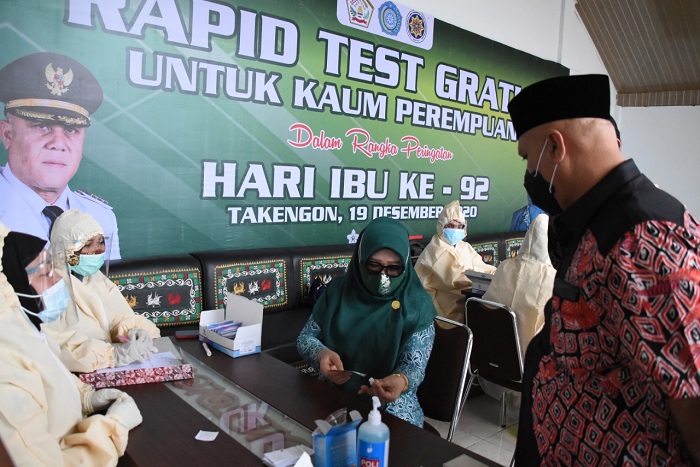 Jelang Peringatan Hari Ibu ke-92, TP PKK Dan IKAPTK Aceh Tengah Gelar Rapid Test Gratis