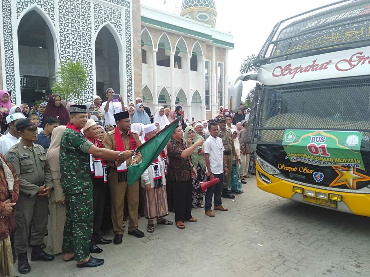 Bupati Lepas Keberangkatan 191 JCH Aceh Timur