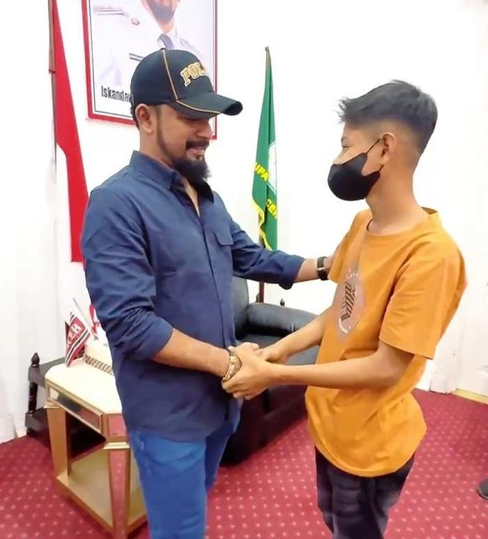 Korban Penganiayaan di Aceh Timur Curhat ke Bupati: Saya Ingin Pindah Sekolah - Serambinews.com