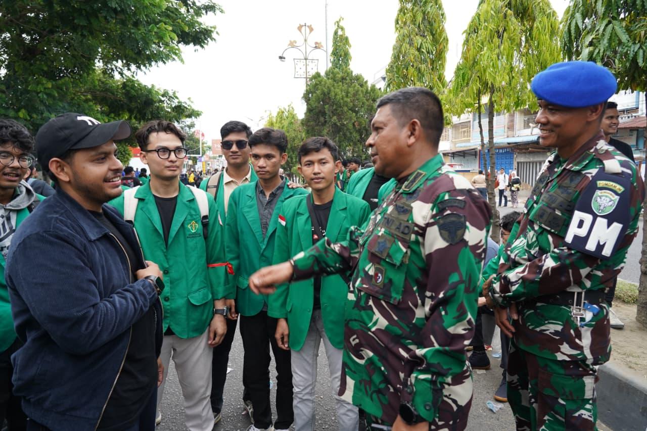 Komandan Korem (Danrem) 011/Lilawangsa, Kolonel Inf Ali Imran, menginstruksikan kepada TNI dan Polri yang bertugas pengamanan aksi demonstrasi oleh sejumlah mahasiswa, agar profesional waspada, namun tetap santun dan jangan terprovokasi.