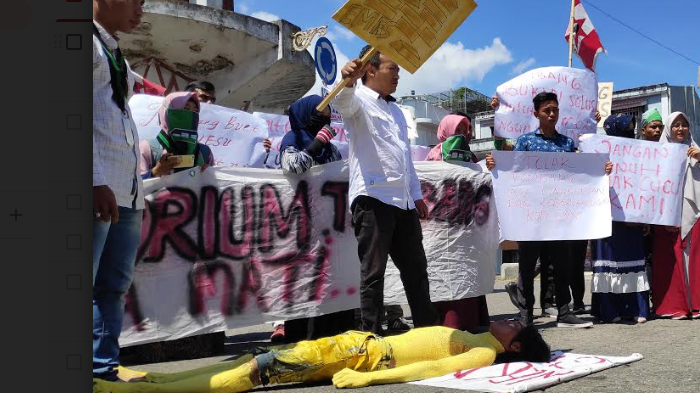 Pengunjuk Rasa Menolak Tambang Audensi dengan Wakil Bupati dan Dewan