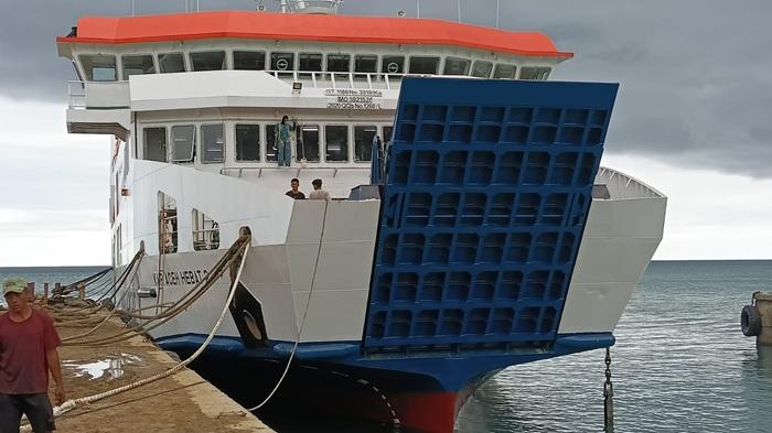 docking-KMP-Aceh-Hebat-2-rampung.jpg