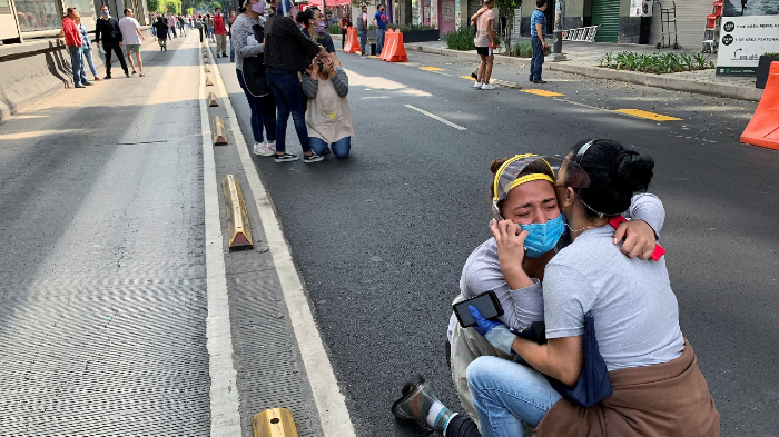 Gempa 7,4 SR Guncang Meksiko, 5 Warga Dilaporkan Tewas, 15 Orang Terjebak di Bawah Reruntuhan