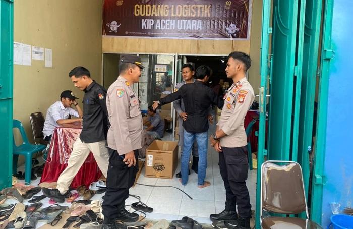 gudang-logistik-Pemilu-diawasi-ketat.jpg