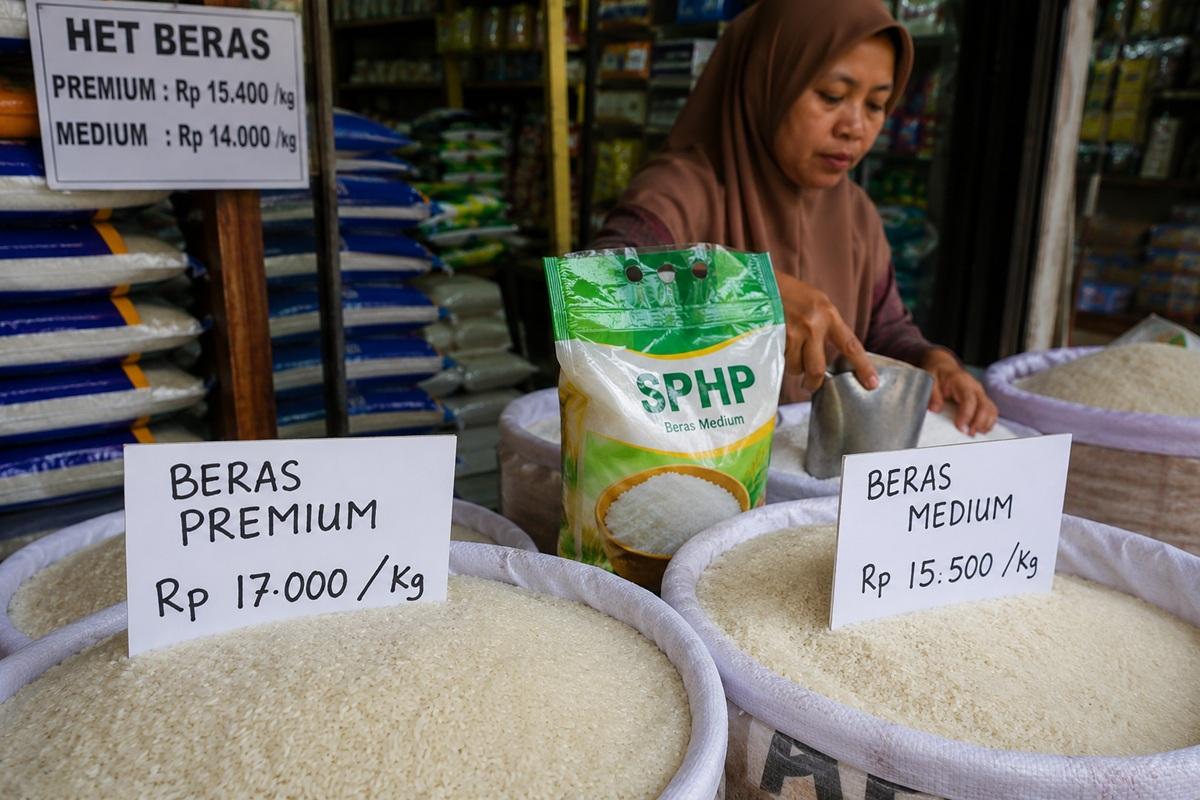 Harga Beras Melampaui HET, Warga Campur Beras Premium dan SPHP Demi Tekan Pengeluaran - Serambinews.com