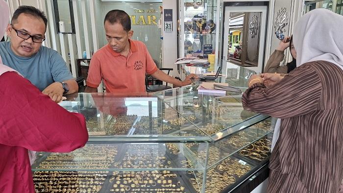 harga-emas-hari-ini-di-Aceh-Timur_harga-emas-antam_harga-emas-per-mayam_senin.jpg