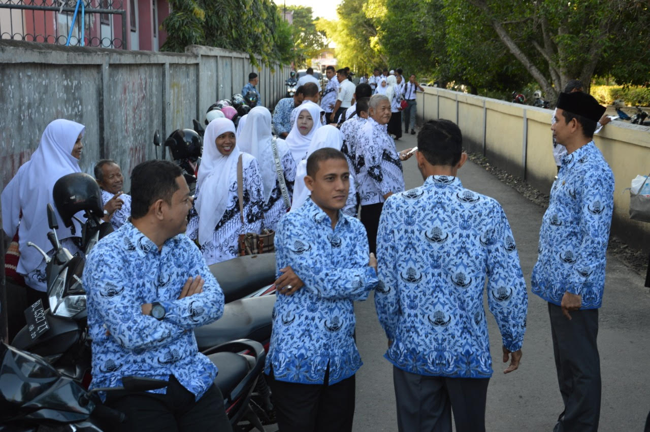 Saat HGN Ke-74, Siswa SMKN 1 Bireuen Larang Guru Masuk Sekolah, Begini Suasananya