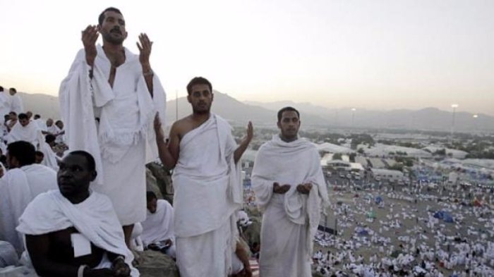 ilustrasi-jamaah-haji-di-arafah_20170831_200202.jpg