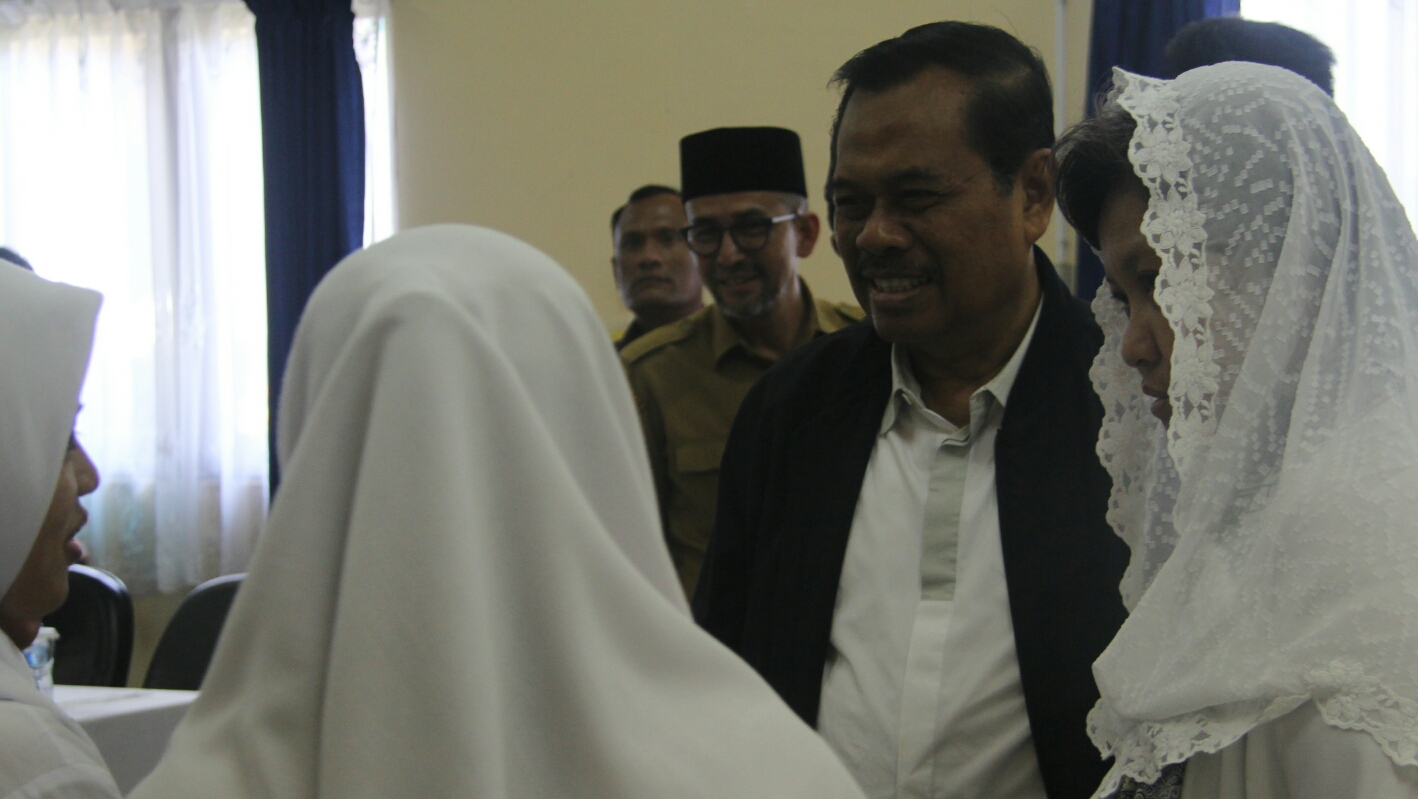 Kunjungi Sekolah Sukma Bangsa Pidie, Jaksa Agung Disuguhi Apam dan Mi Aceh