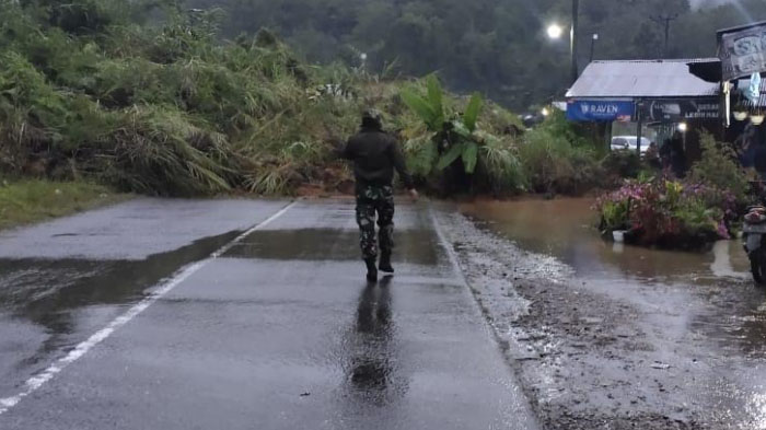 Longsor, Jalan KKA Bener Meriah-Aceh Utara Putus Total