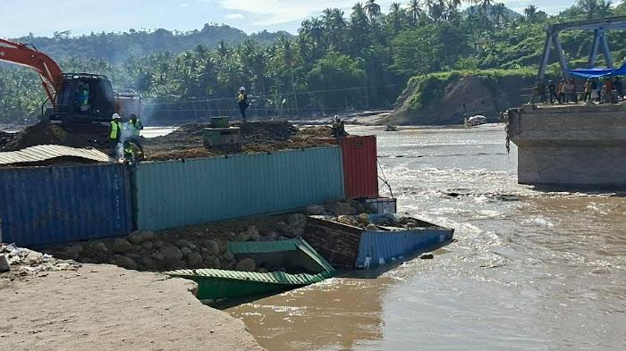 Akses Bireuen-Takengon Ditargetkan Tembus Jumat, 10 Kontainer Dijadikan Penopang Darurat