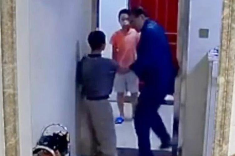 Kecanduan Judi, Kakek Ini Nekat Culik Cucu Sendiri dan Peras Anakny Rp 1 M