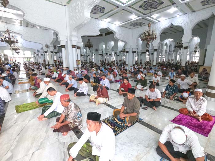 Sekjen DMI Sebut Fatwa MUI DKI Perbolehkan Shalat Jumat Dua Gelombang