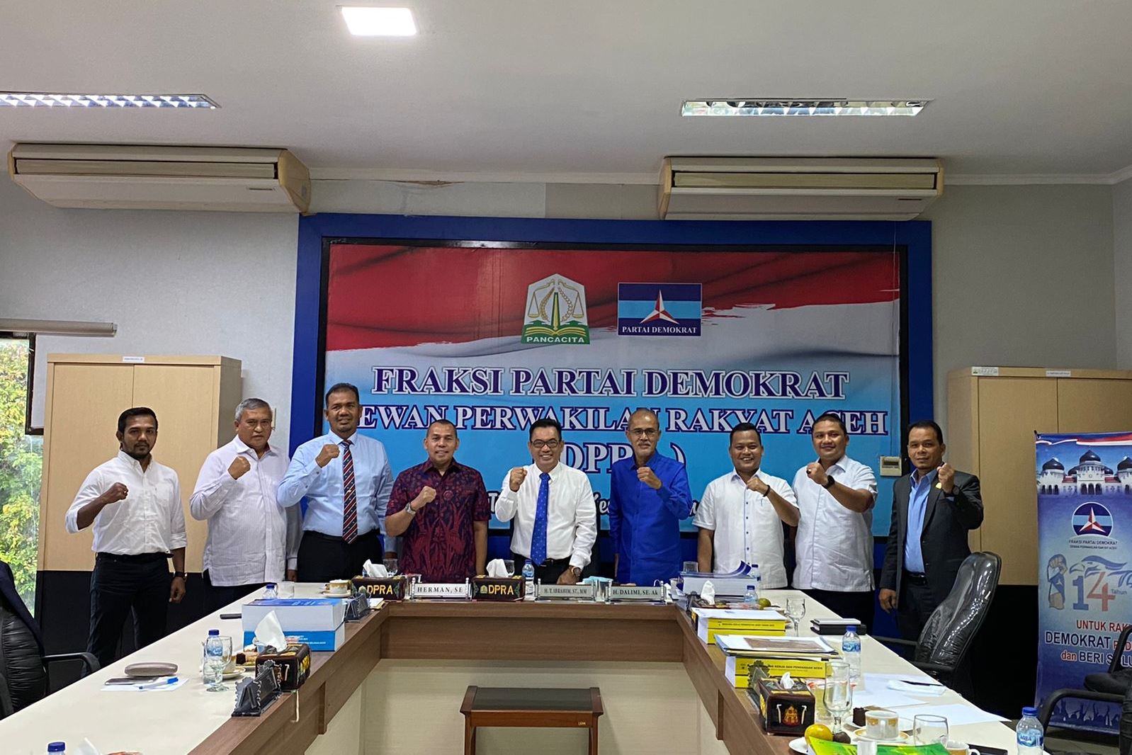 Muslim Sambangi Fraksi Demokrat di DPRA, Sampaikan Pesan AHY pada Anggota Fraksi