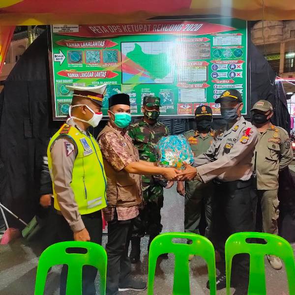 Ketua DPRK Abdya Nurdianto Kunjungi Posko Perbatasan, Setiap yang Masuk Disuruh Cek Suhu Tubuh