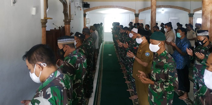 Doakan Awak KRI Naggala 402, Prajurit Kodim 0107/Aceh Selatan Gelar Shalat Ghaib dan Doa Bersama