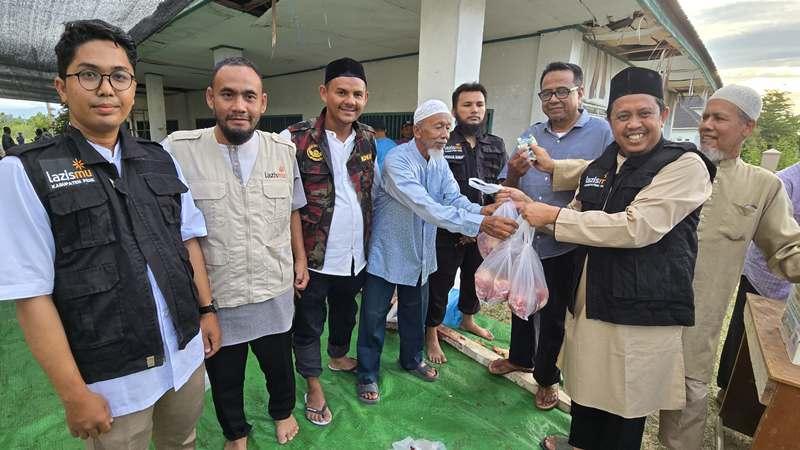 Lazismu dan Pemuda Muhammadiyah Pidie Salurkan 400 Paket Daging Kurban