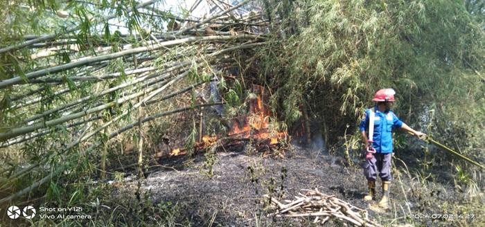 Bakar Sampah tanpa Pengawasan, Satu Hektare Lahan di Cot Glie Aceh Besar Terbakar