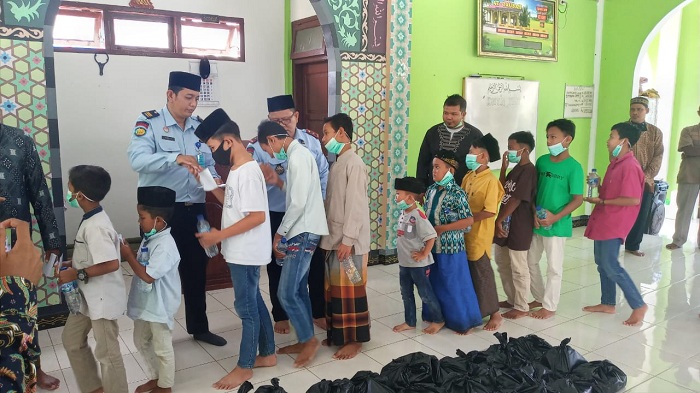 Lapas Narkotika Langsa Isi Peringatan Maulid dengan Menyantuni 100 Anak Yatim, Napi Lantunkan Zikir