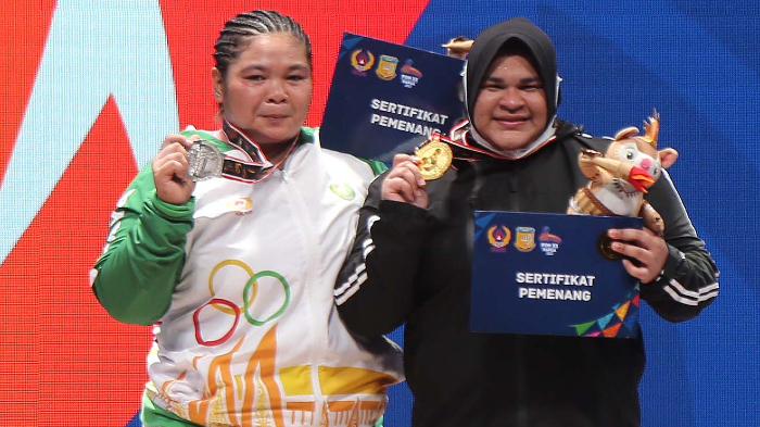 lifter-putri-aceh-nurul-akmal-kanan.jpg