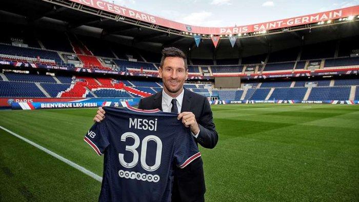 lionel-messi-secara-resmi-diperkenalkan-oleh-psg-selasa-1082021-malam-wib.jpg
