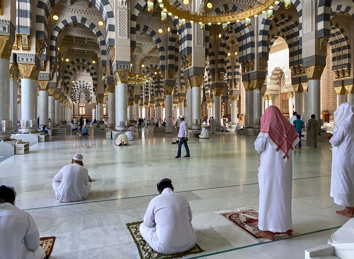 masjid-nabawi-madinah-arab-saudi.jpg