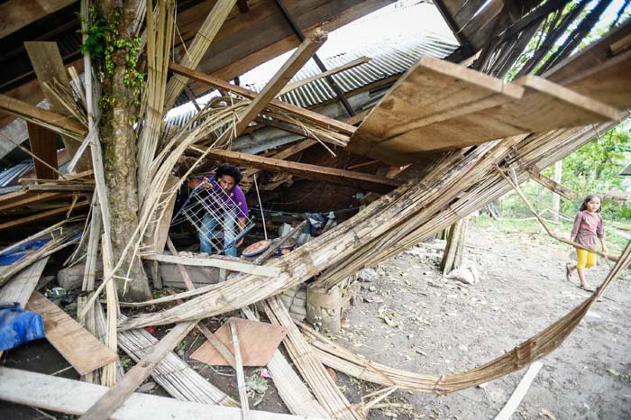 Puting Beliung Rusak Puluhan Rumah di Singkil