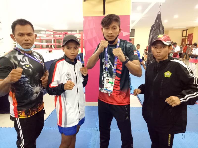 muaythai-putri-aceh-raih-emas.jpg